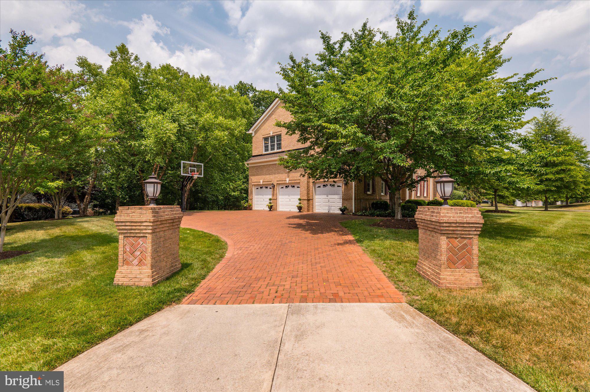 BELMONT COUNTRY CLUB - Residential