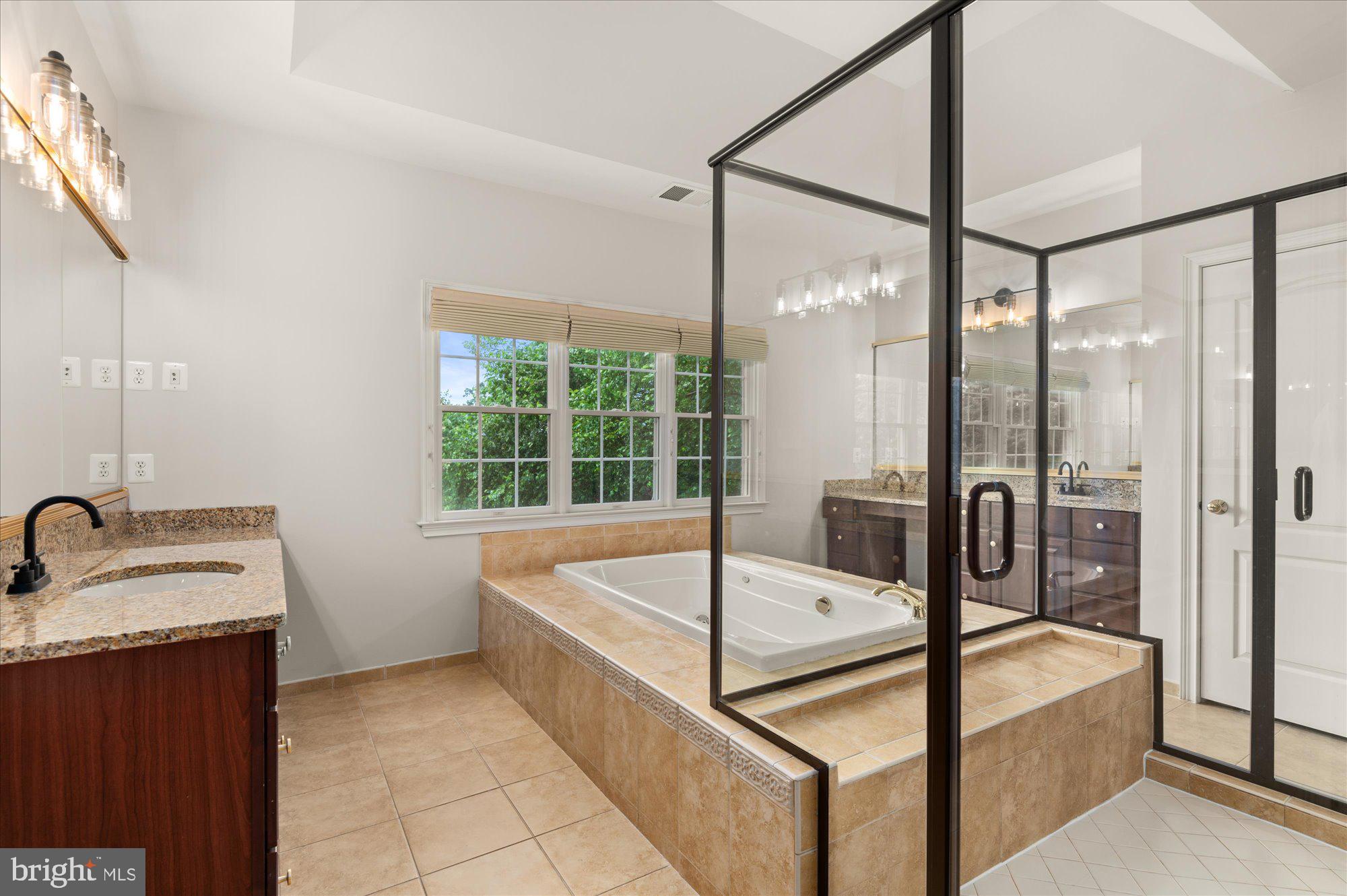 BELMONT COUNTRY CLUB - Residential