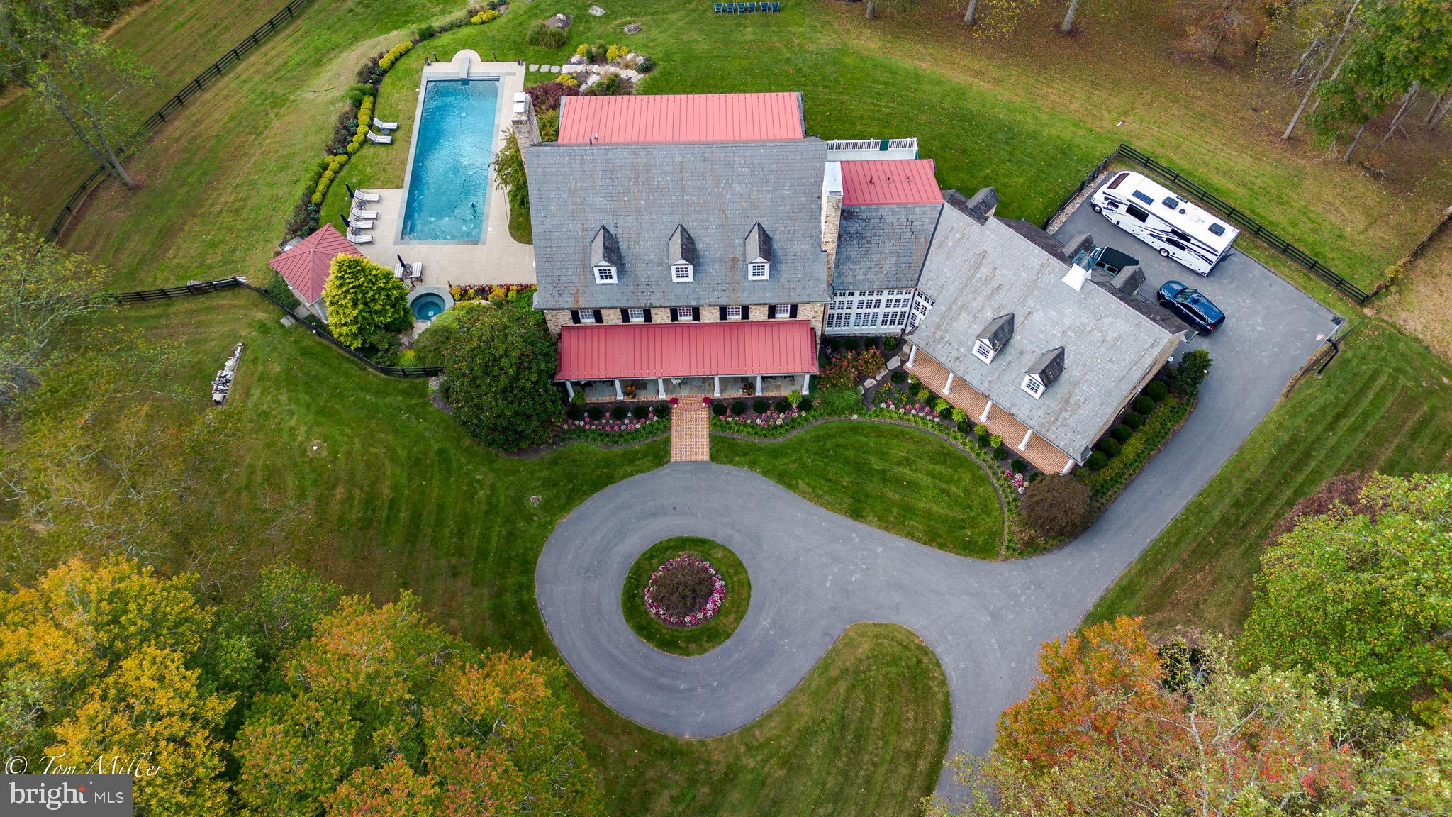 1912 CORBRIDGE LANE