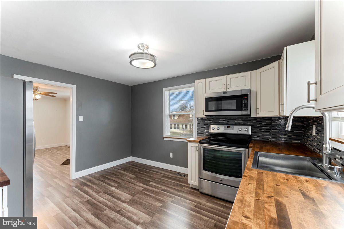 WILLOWBROOK - Residential Lease