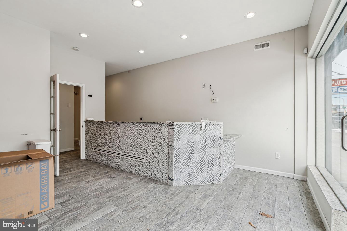 5620 N 5TH STREET