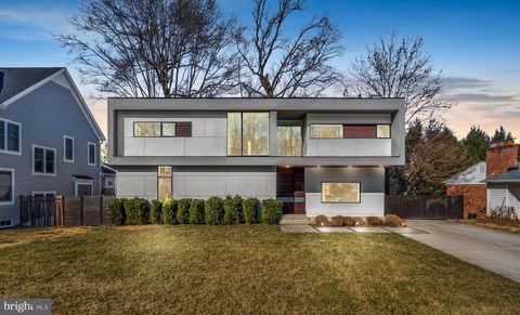 Photo of 6405 ORCHID DR, BETHESDA, MD 20817 (MLS # MDMC2083390) Photo of 6405 ORCHID DR, BETHESDA, MD 20817 (MLS # MDMC2083390)