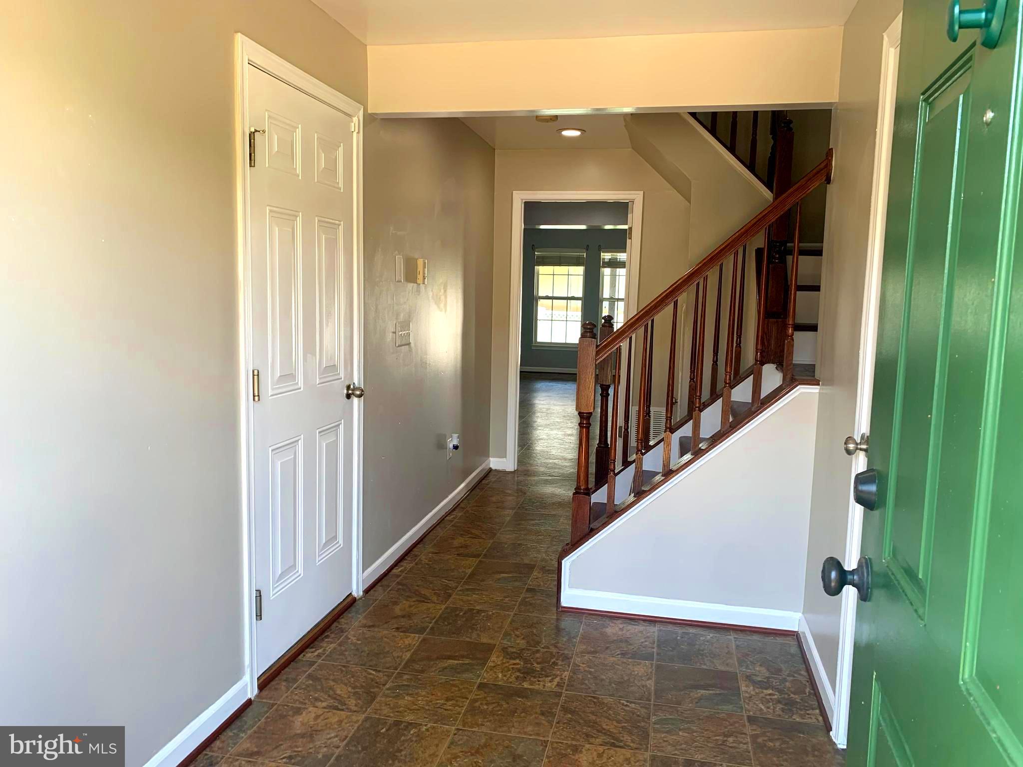 LAKELAND PLACE - Residential Lease