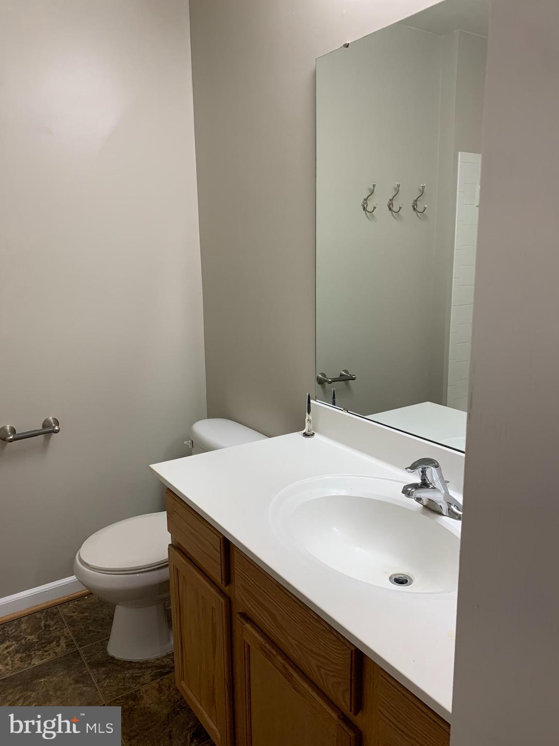 LAKELAND PLACE - Residential Lease