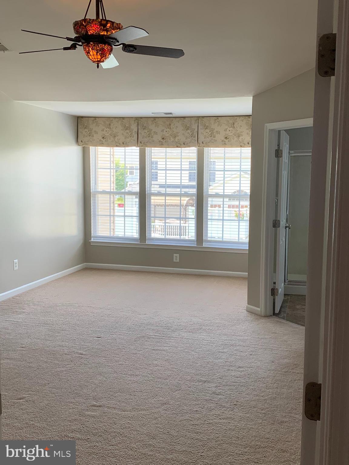 LAKELAND PLACE - Residential Lease