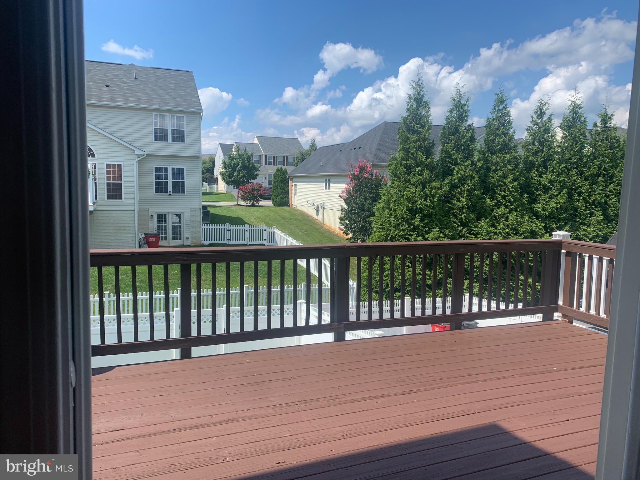 LAKELAND PLACE - Residential Lease