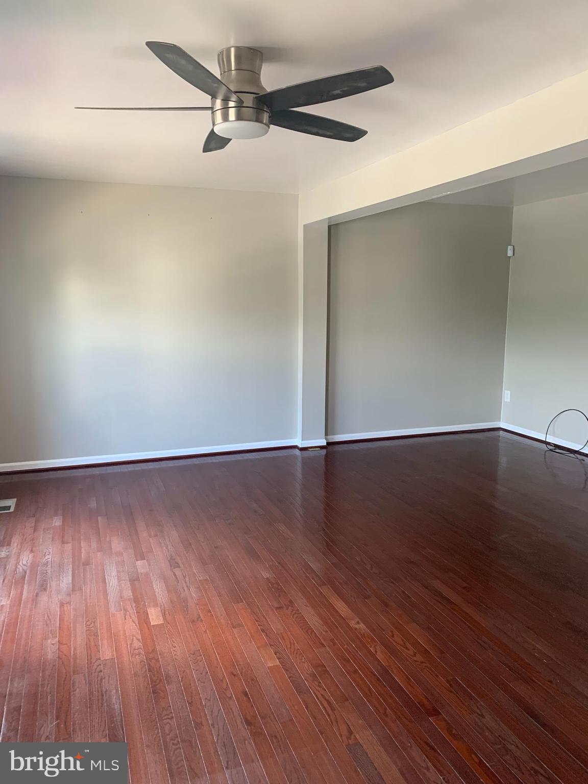 LAKELAND PLACE - Residential Lease