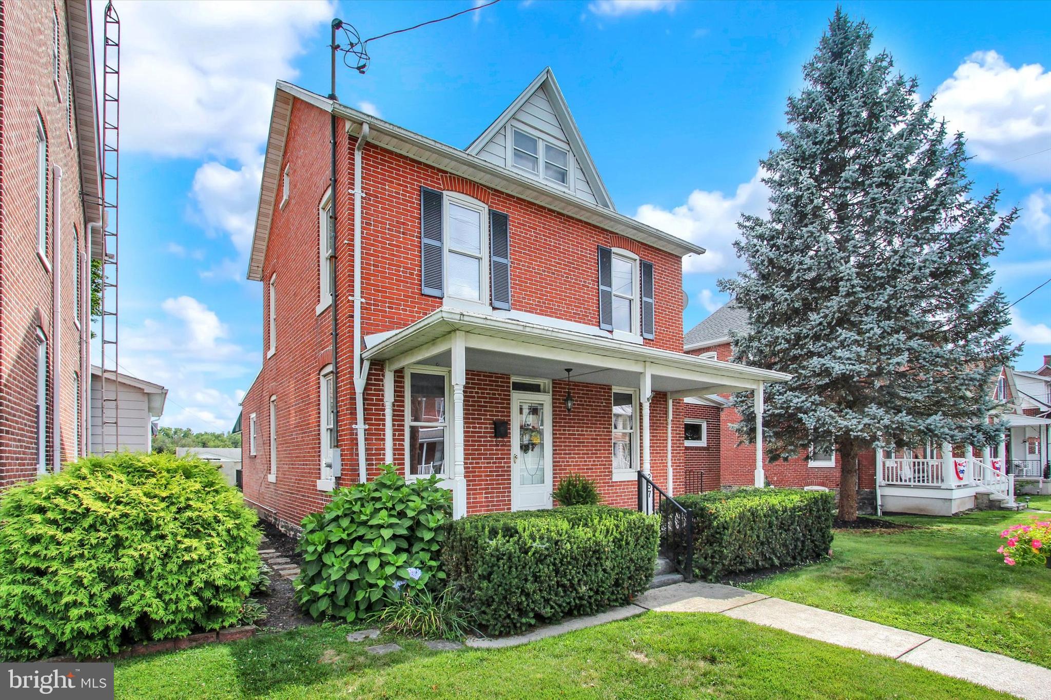 257 E MIDDLE STREET