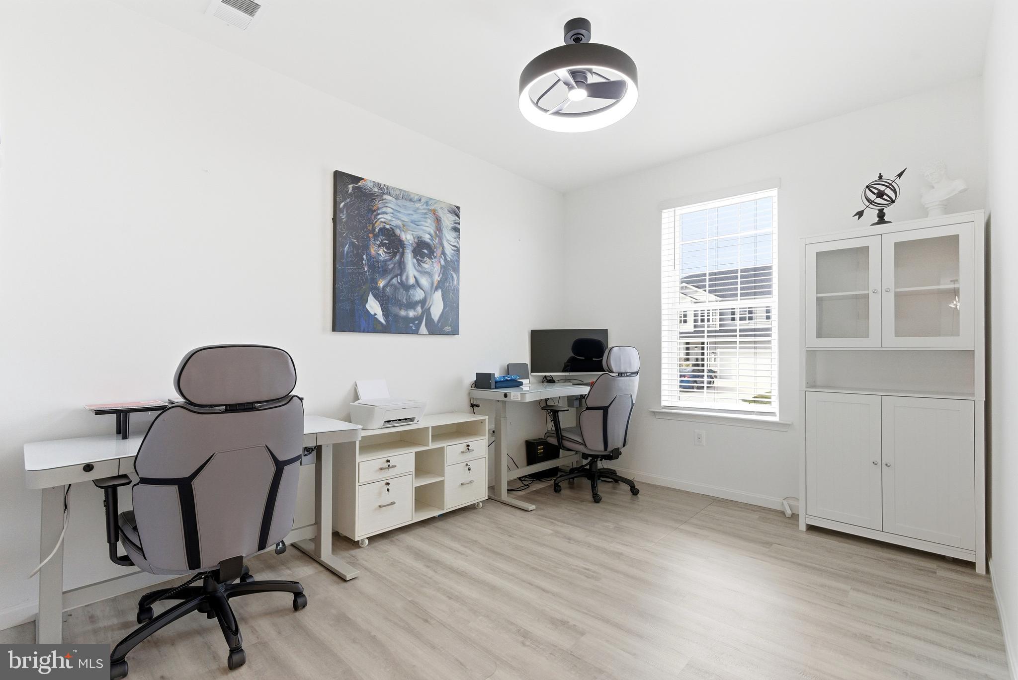 121 RAVEN OAKS DRIVE