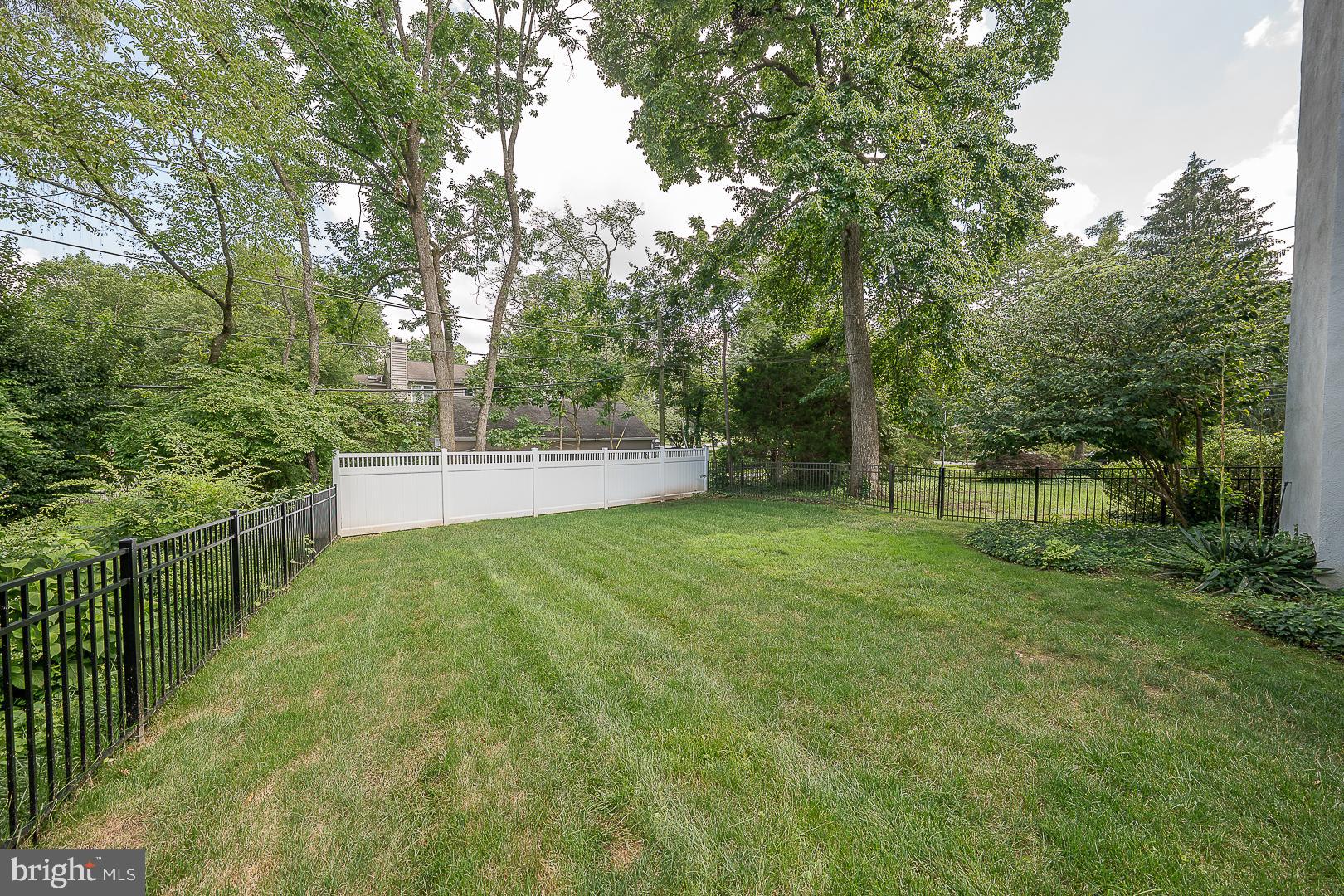 STRAFFORD VILLAGE - Residential