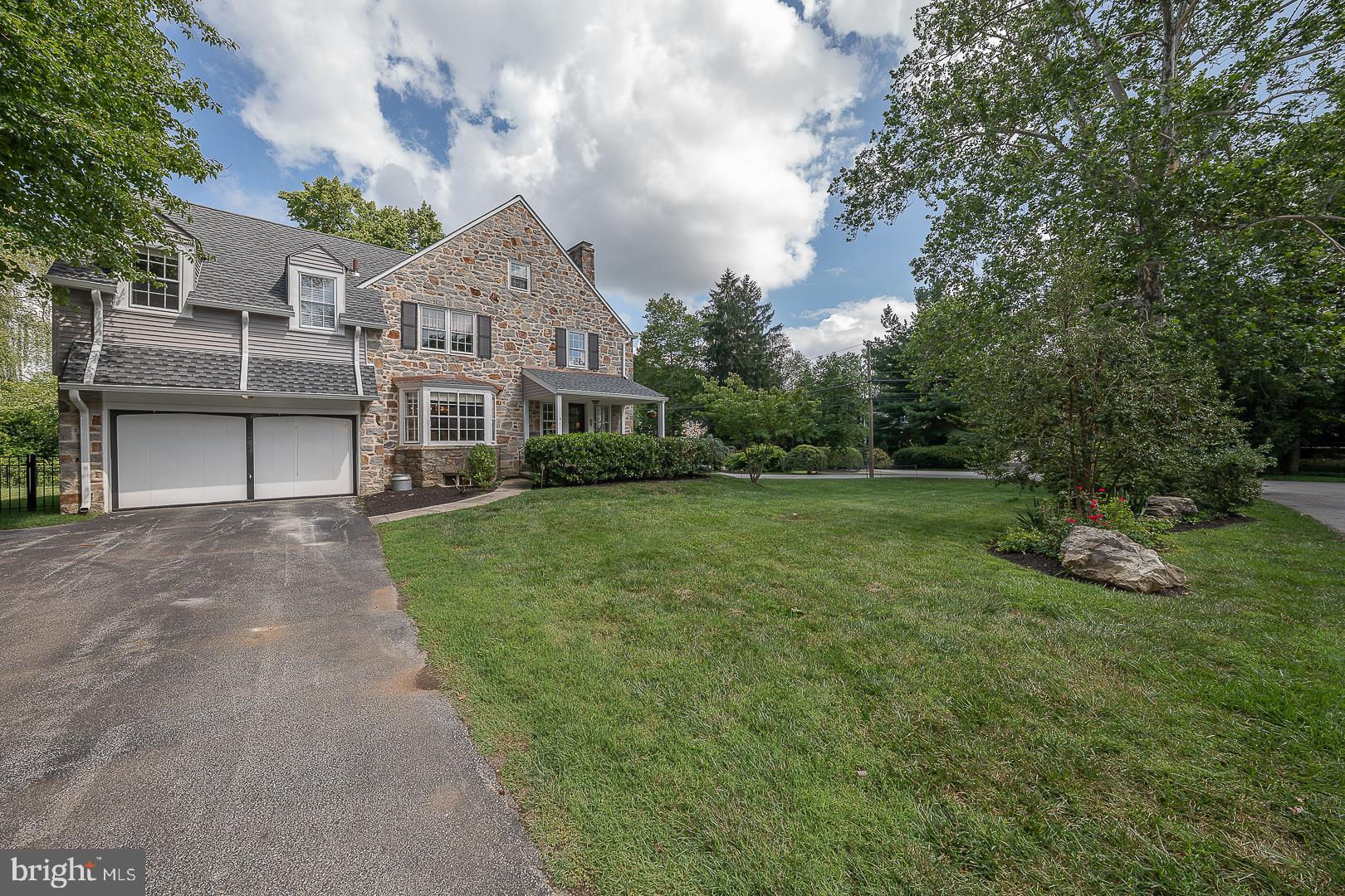 STRAFFORD VILLAGE - Residential