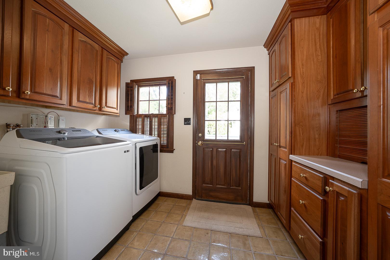 STRAFFORD VILLAGE - Residential