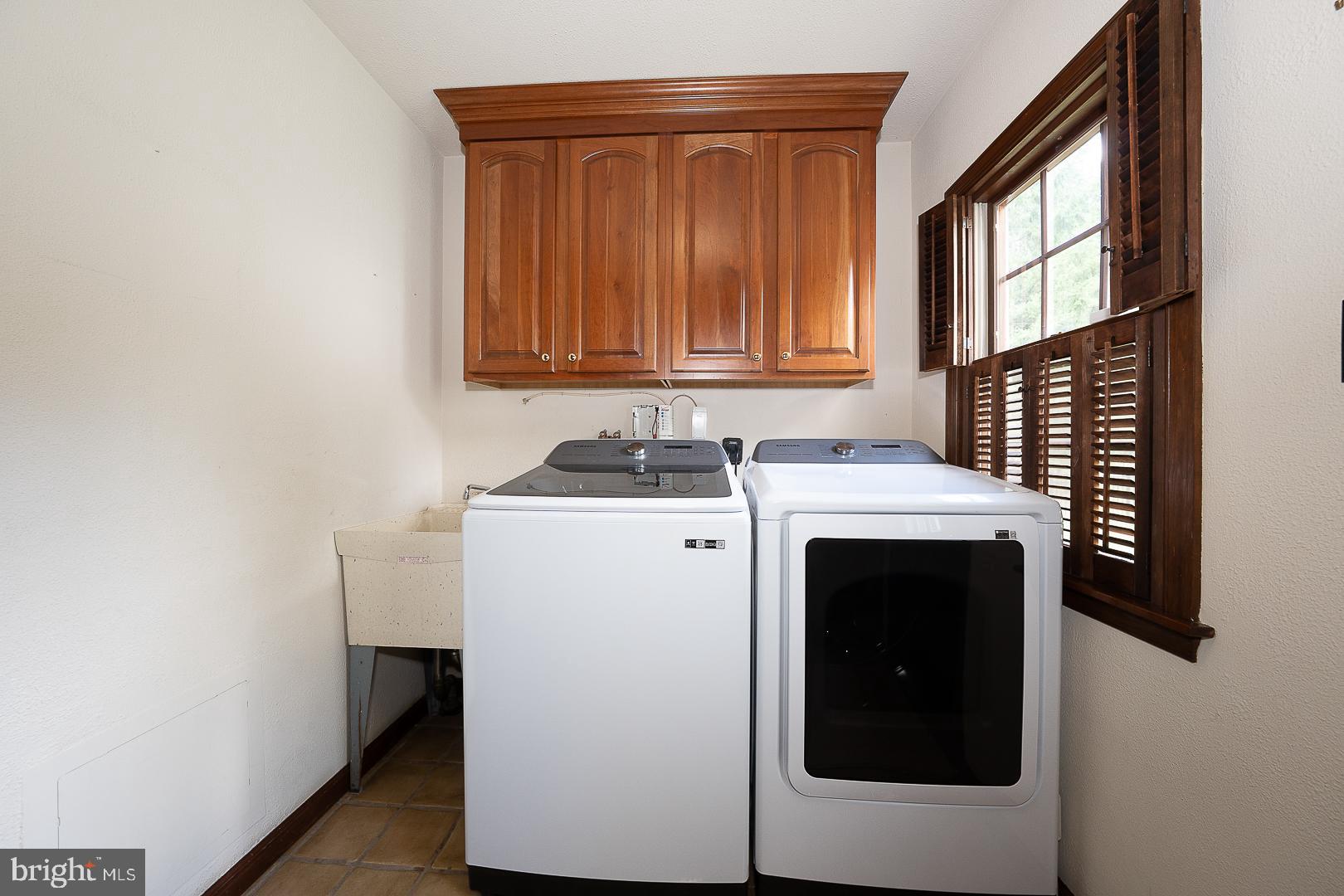 STRAFFORD VILLAGE - Residential