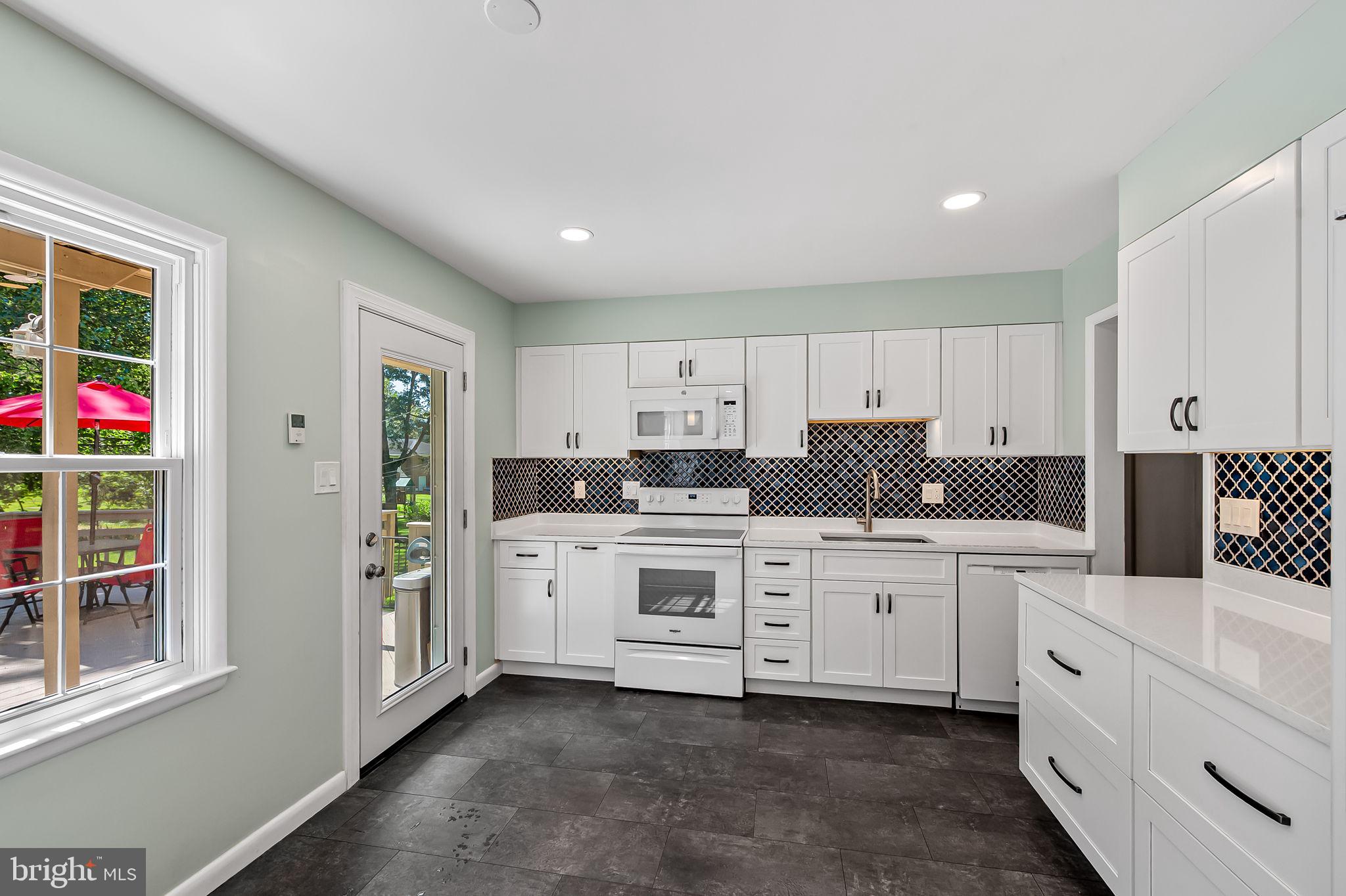 HOWARD HEIGHTS - Residential