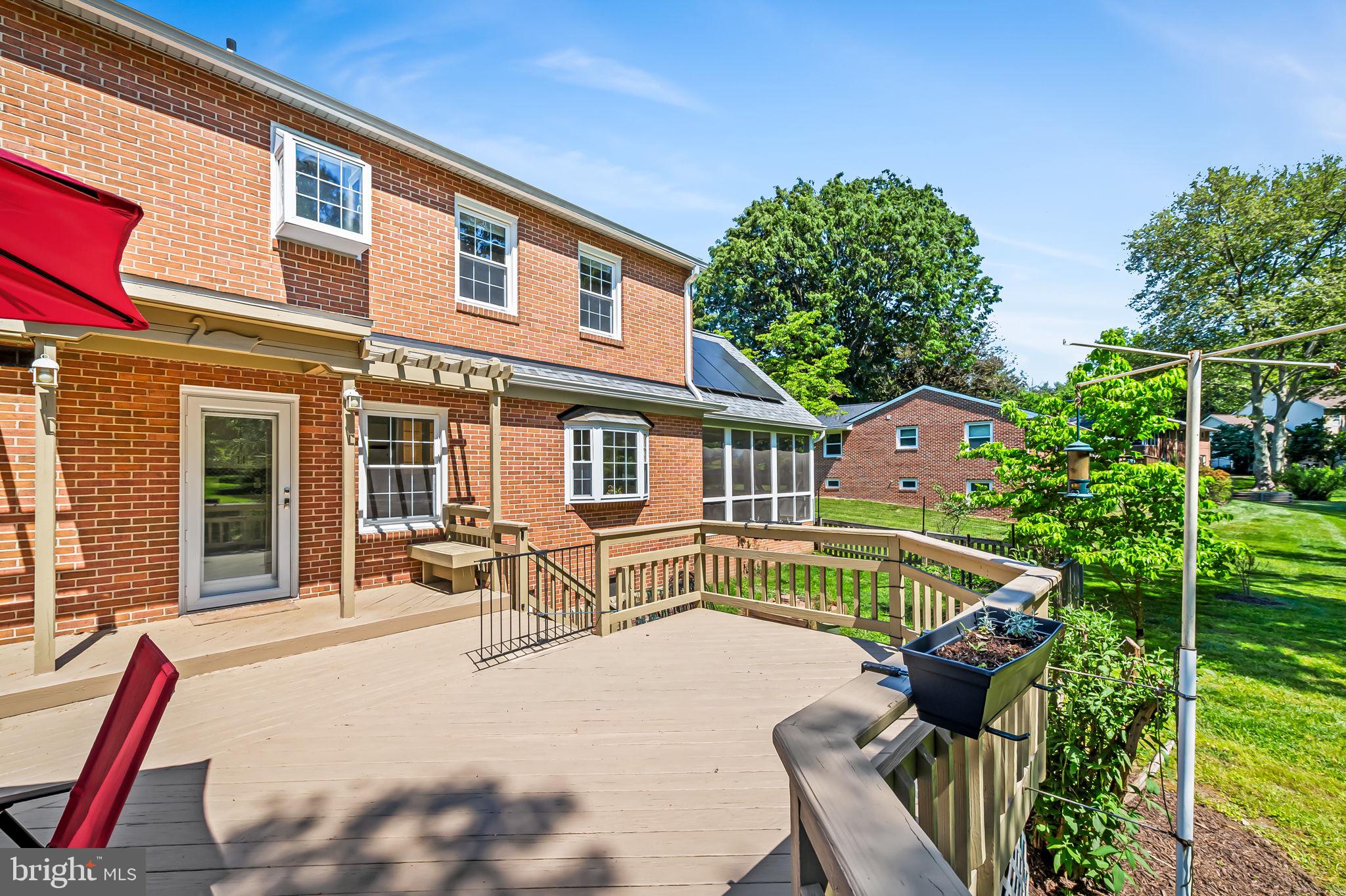 HOWARD HEIGHTS - Residential