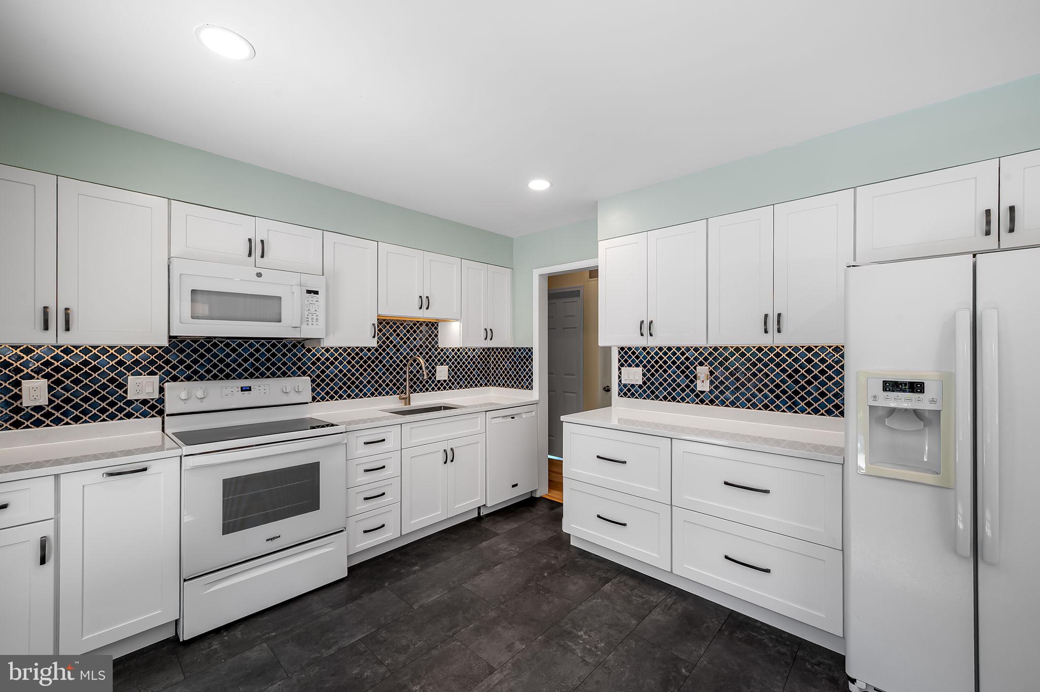 HOWARD HEIGHTS - Residential