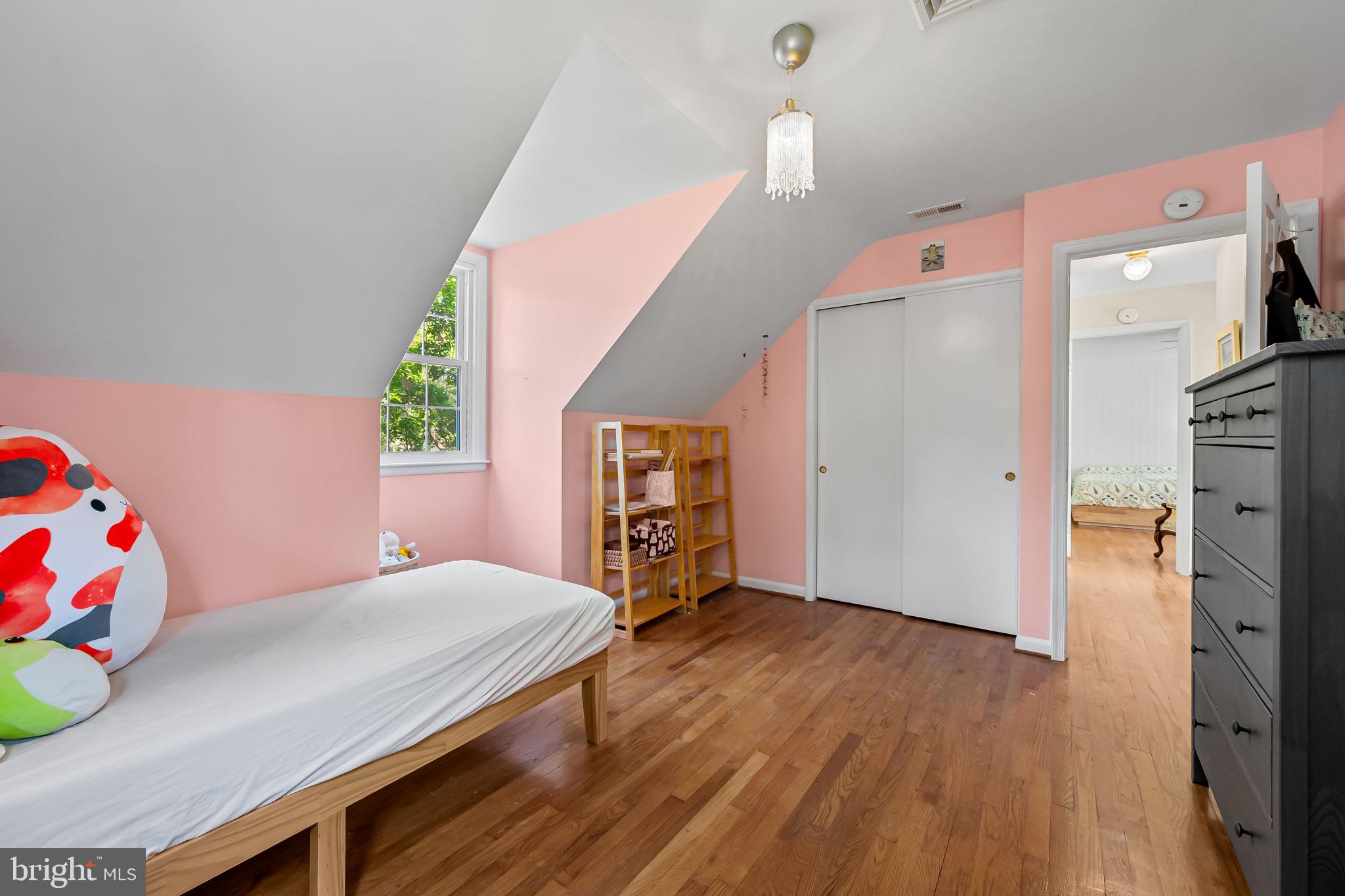 HOWARD HEIGHTS - Residential