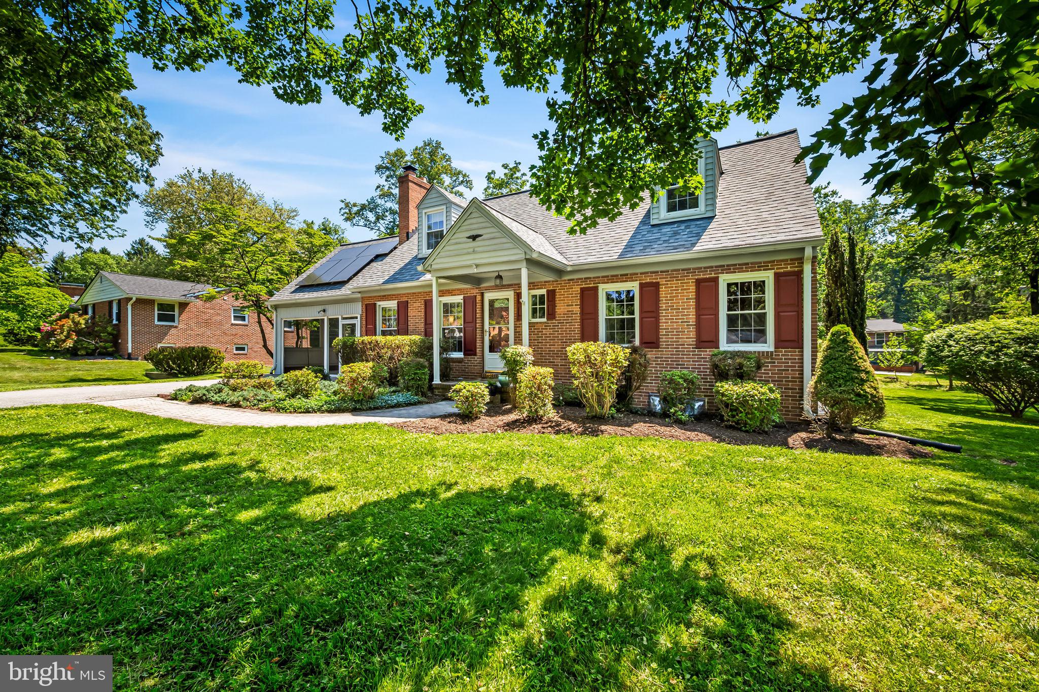 HOWARD HEIGHTS - Residential