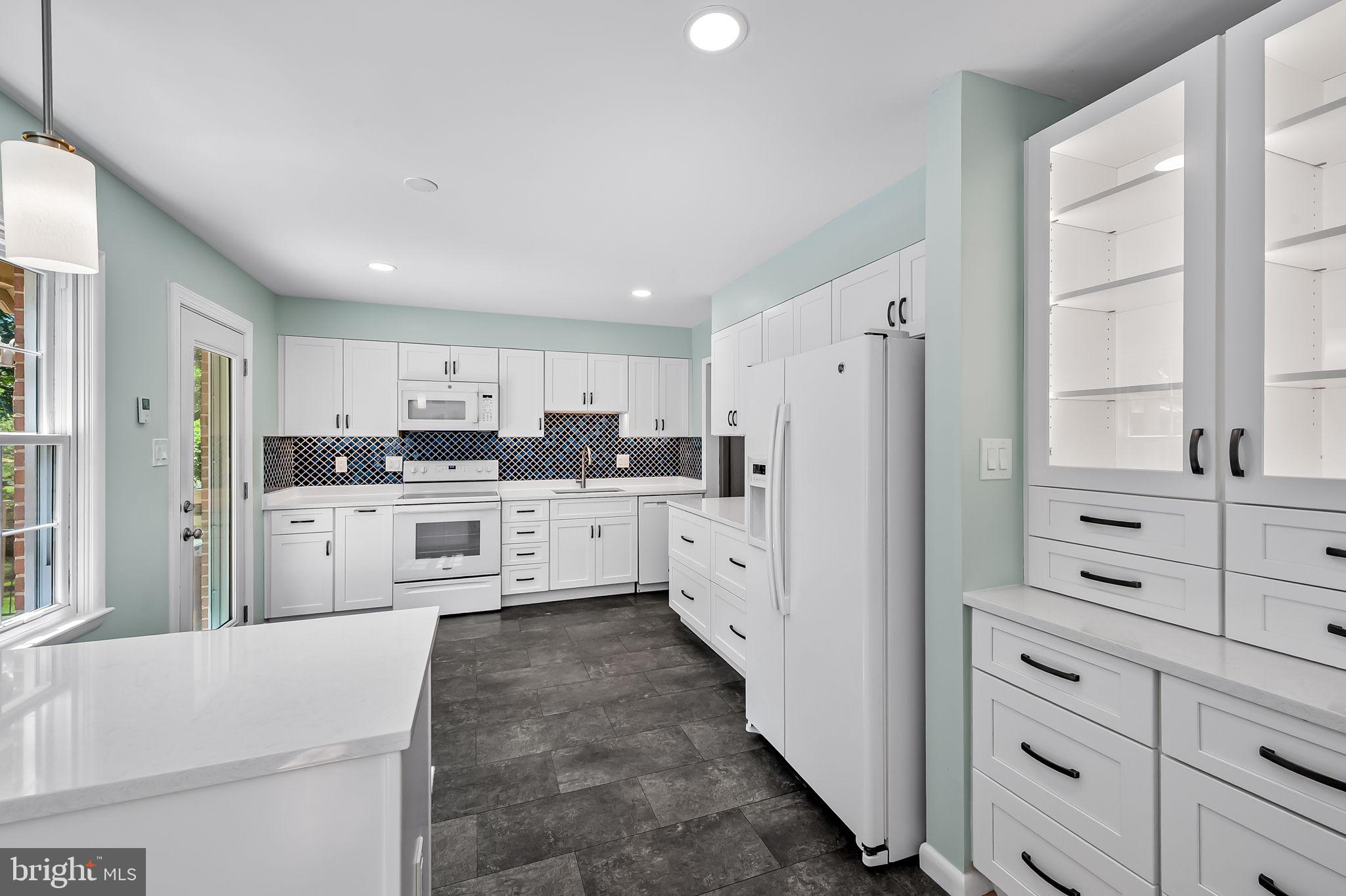 HOWARD HEIGHTS - Residential