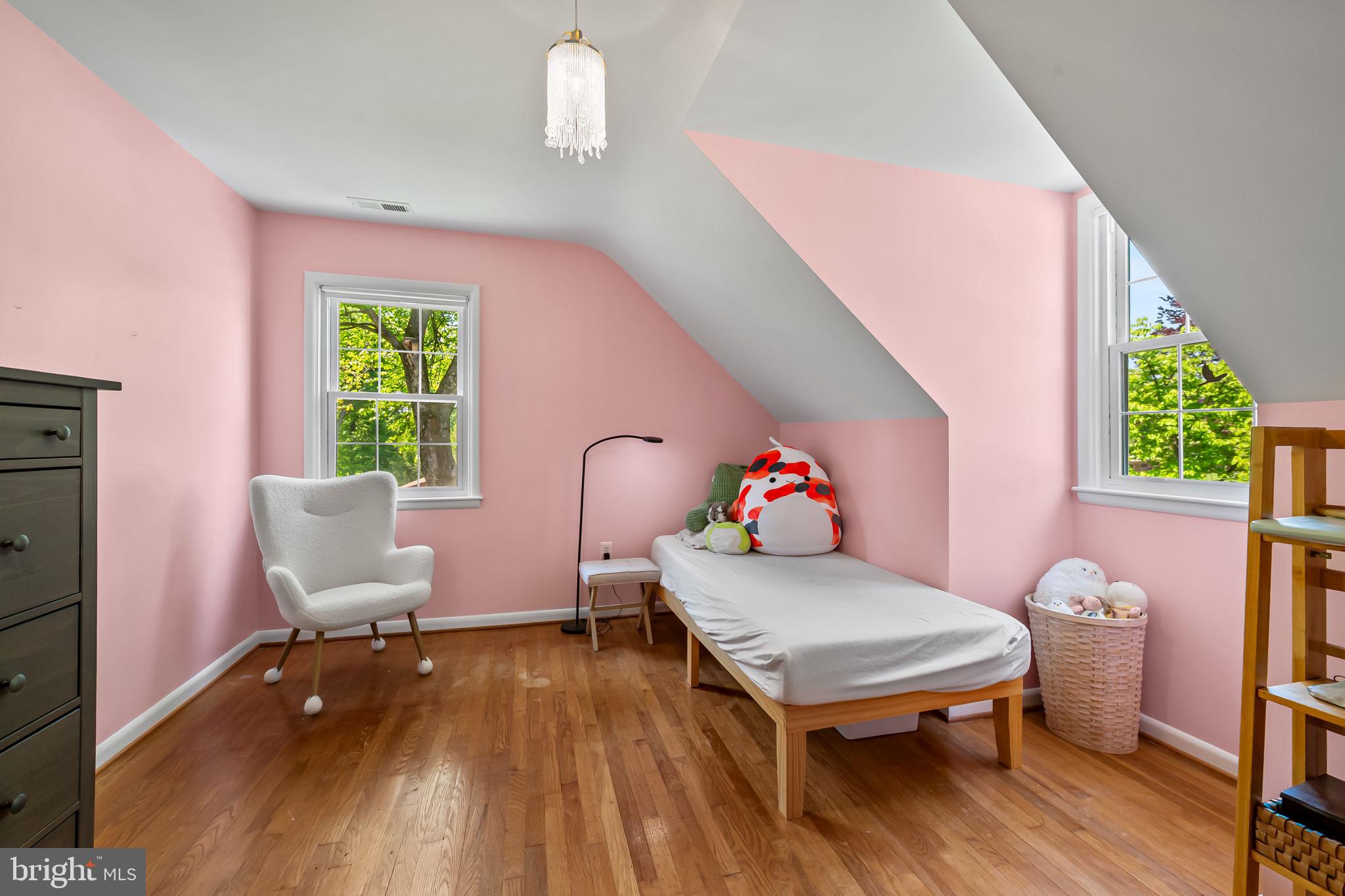 HOWARD HEIGHTS - Residential