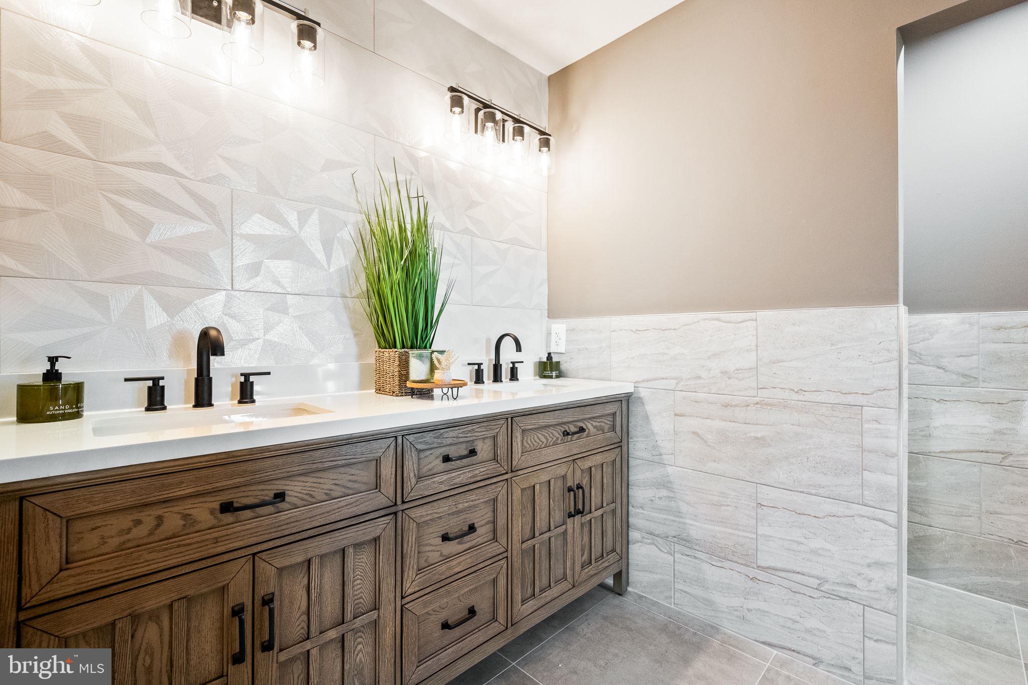 PATRICK HENRY ESTATES - Residential