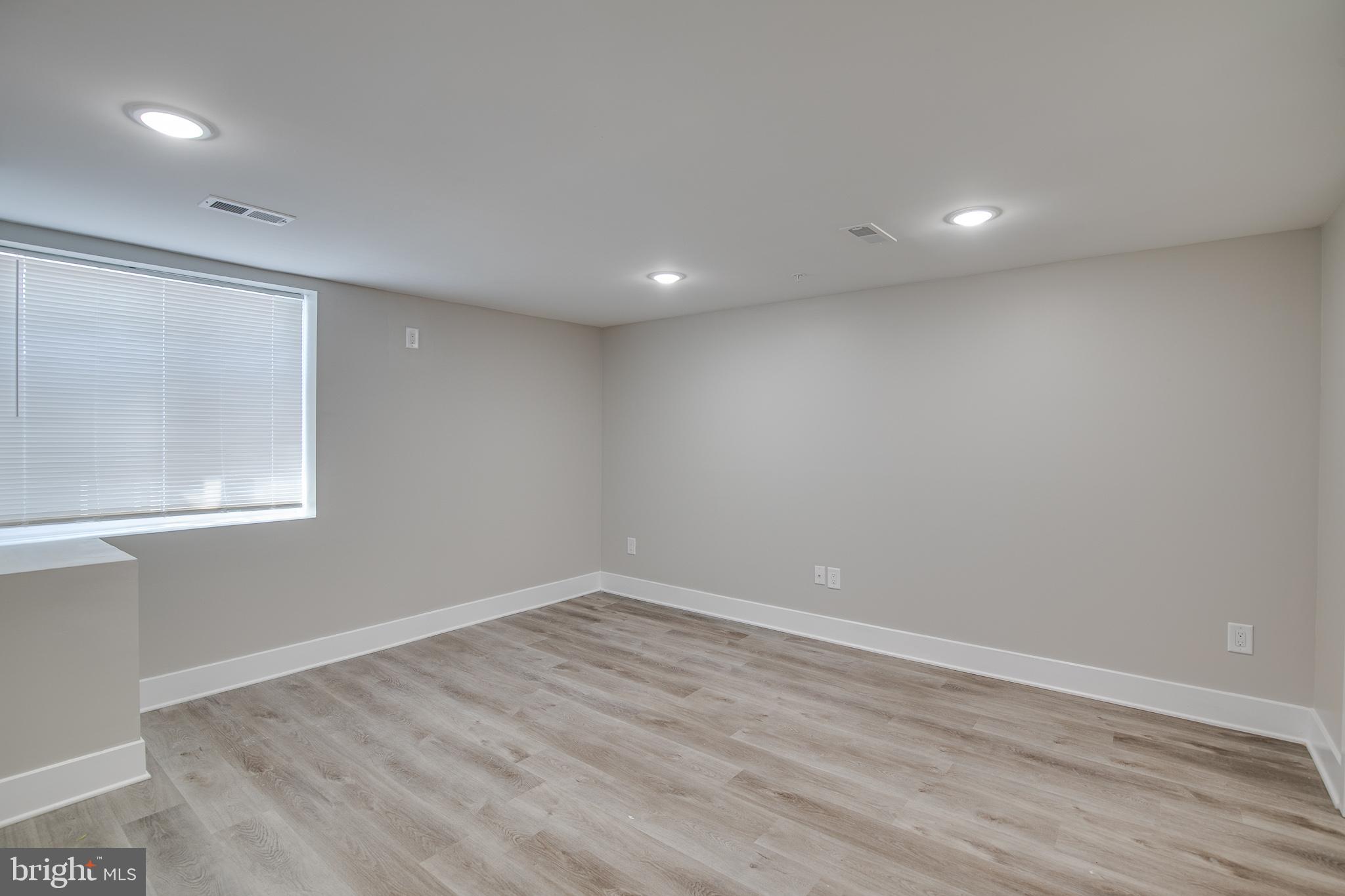 FRANCISVILLE - Residential Lease