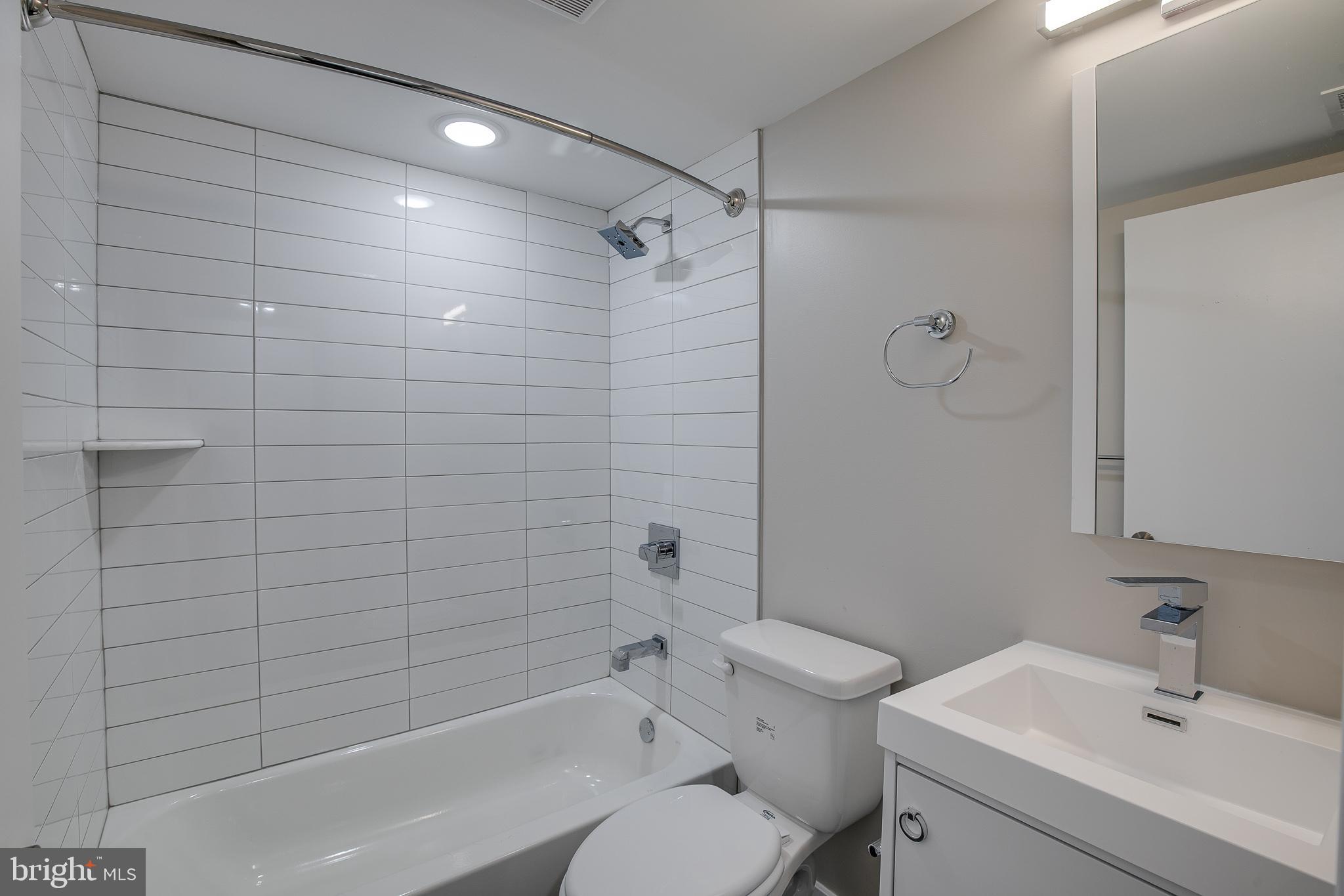 FRANCISVILLE - Residential Lease