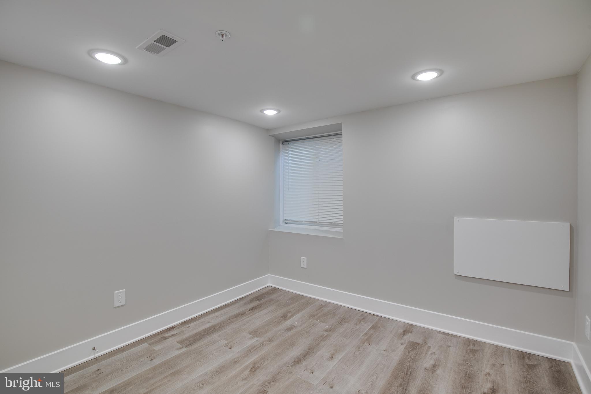 FRANCISVILLE - Residential Lease