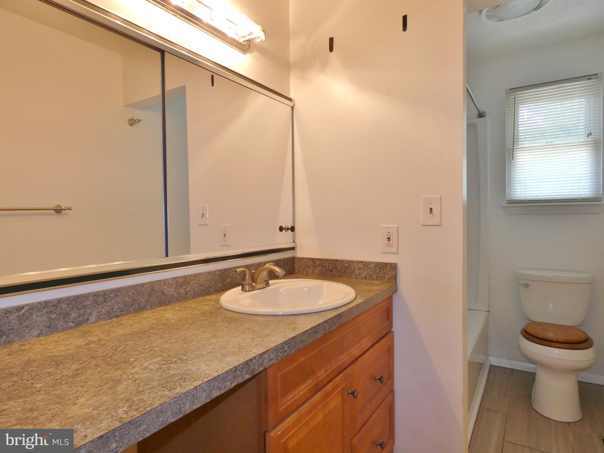 SILVER GATE - Residential Lease