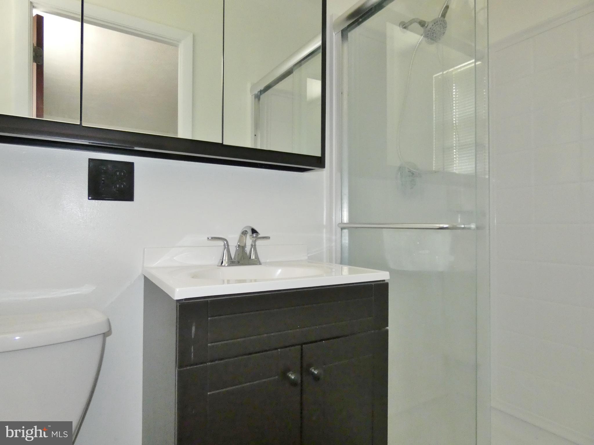 SILVER GATE - Residential Lease