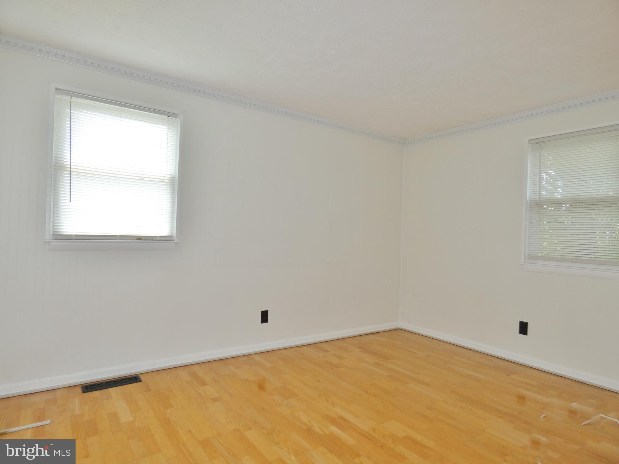 SILVER GATE - Residential Lease