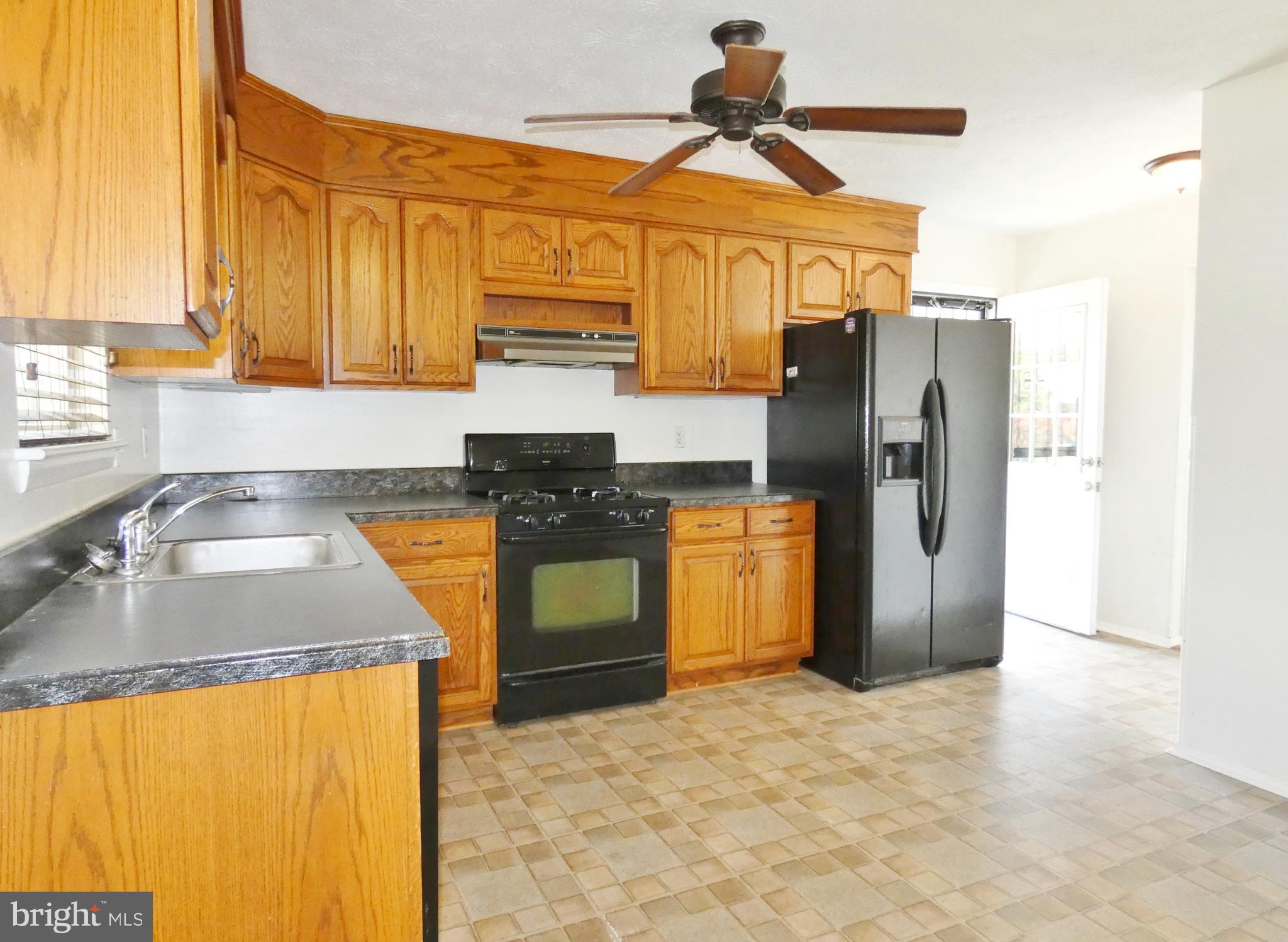 SILVER GATE - Residential Lease