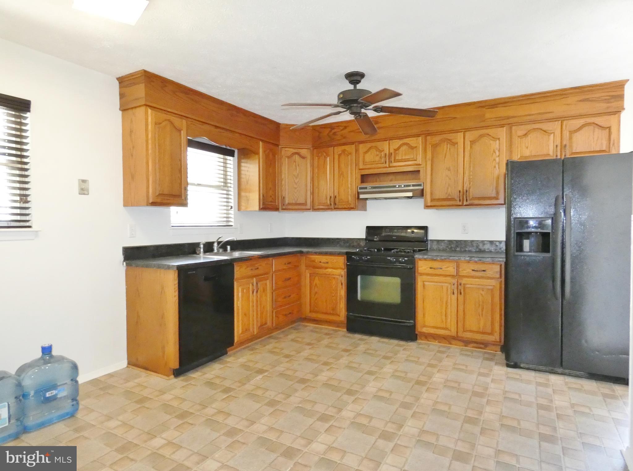 SILVER GATE - Residential Lease