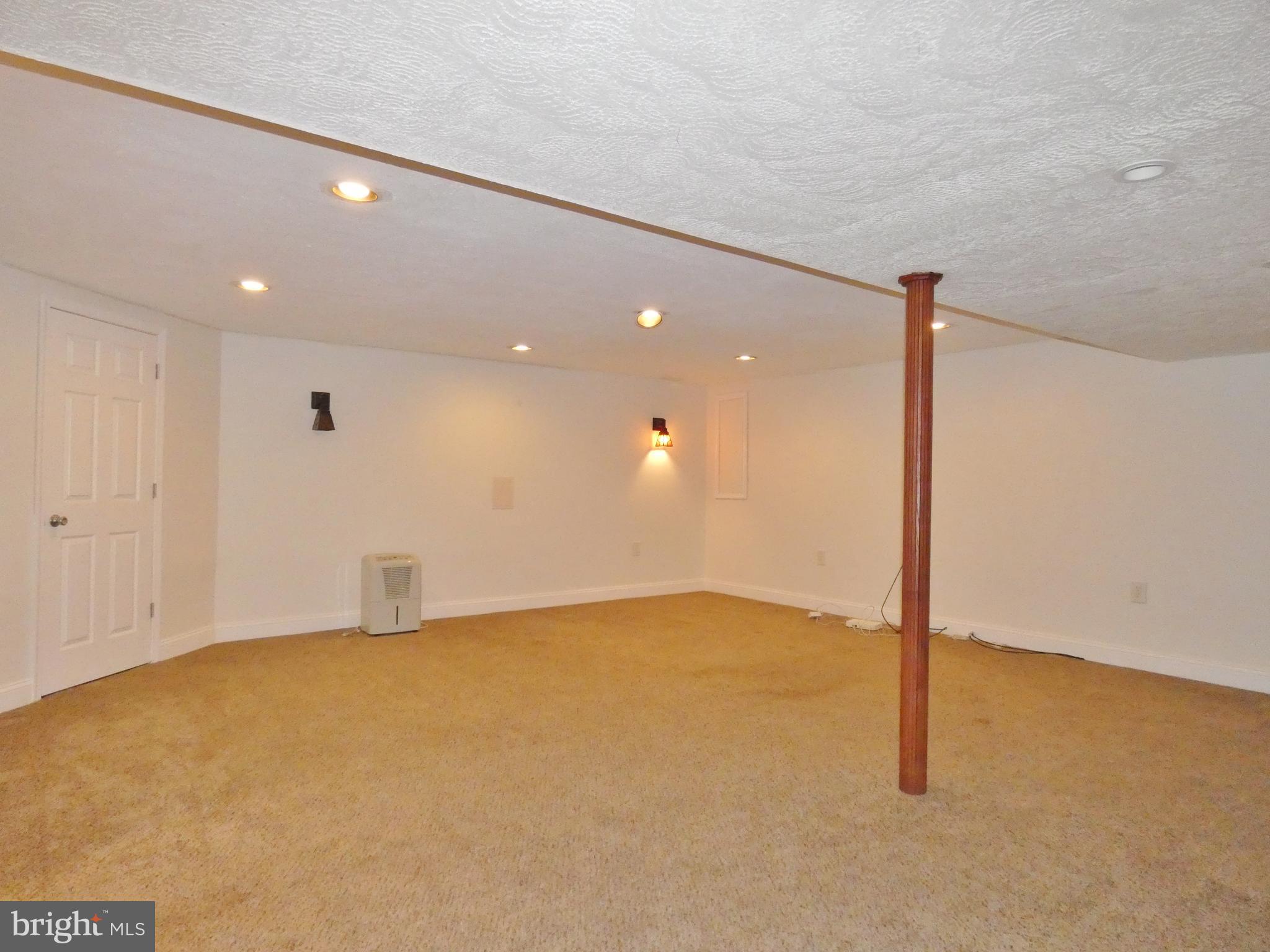 SILVER GATE - Residential Lease