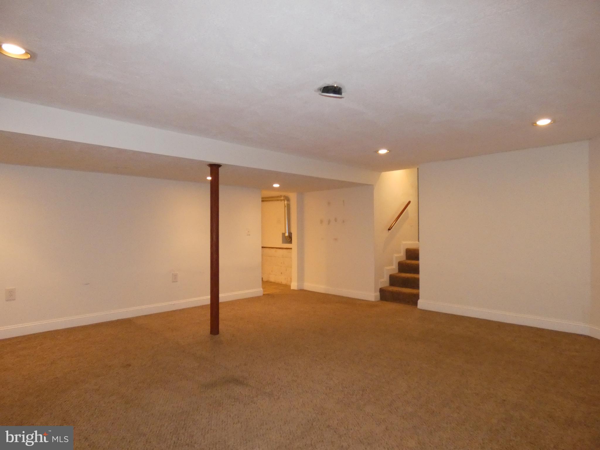 SILVER GATE - Residential Lease