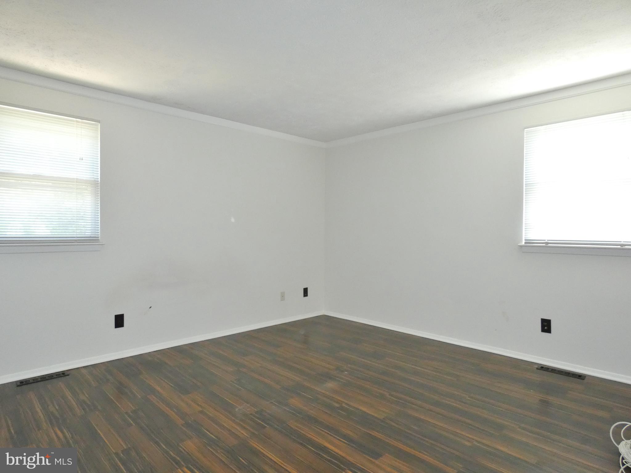 SILVER GATE - Residential Lease