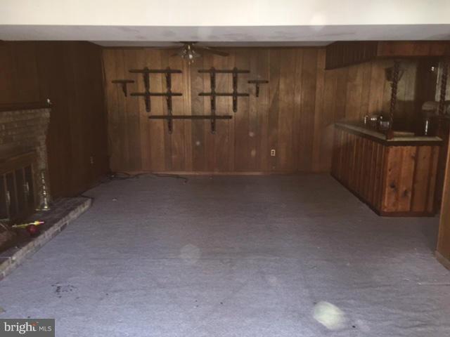 SPRINGBROOK MANOR - Residential