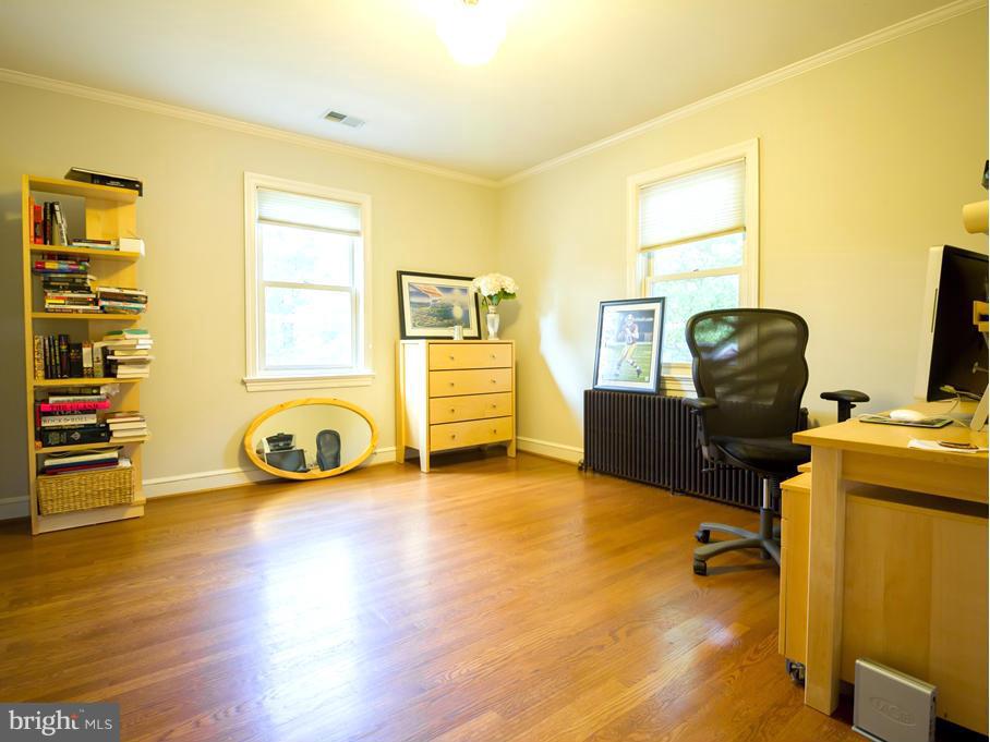 BARCROFT - Residential