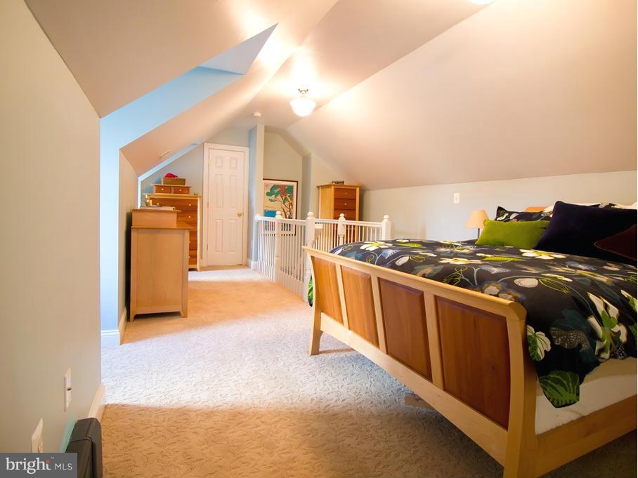 BARCROFT - Residential