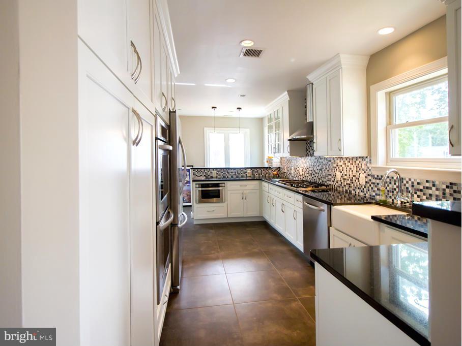 BARCROFT - Residential