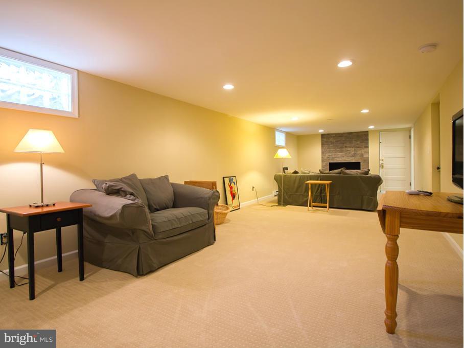 BARCROFT - Residential