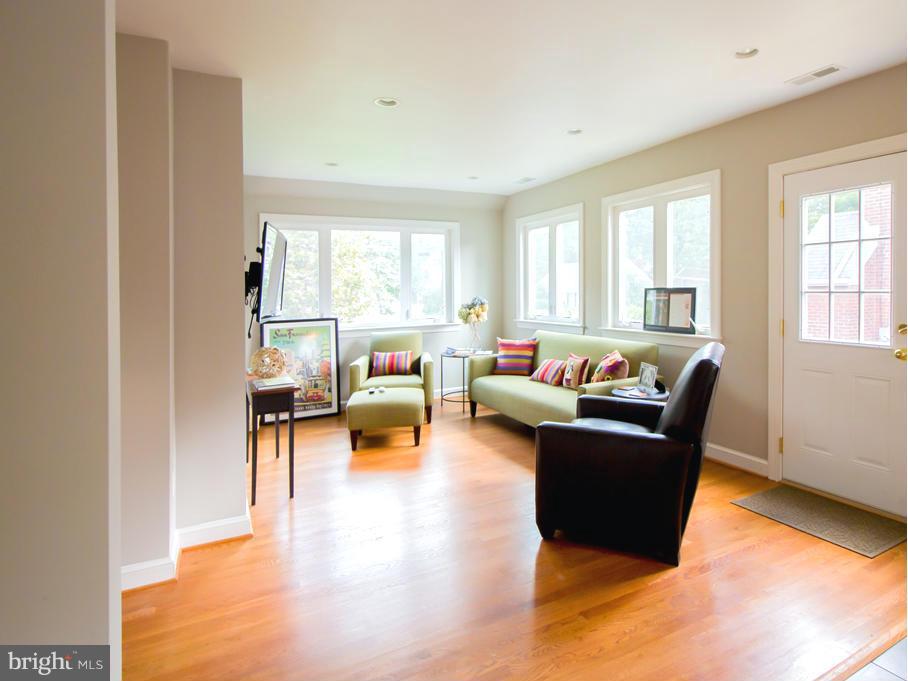 BARCROFT - Residential