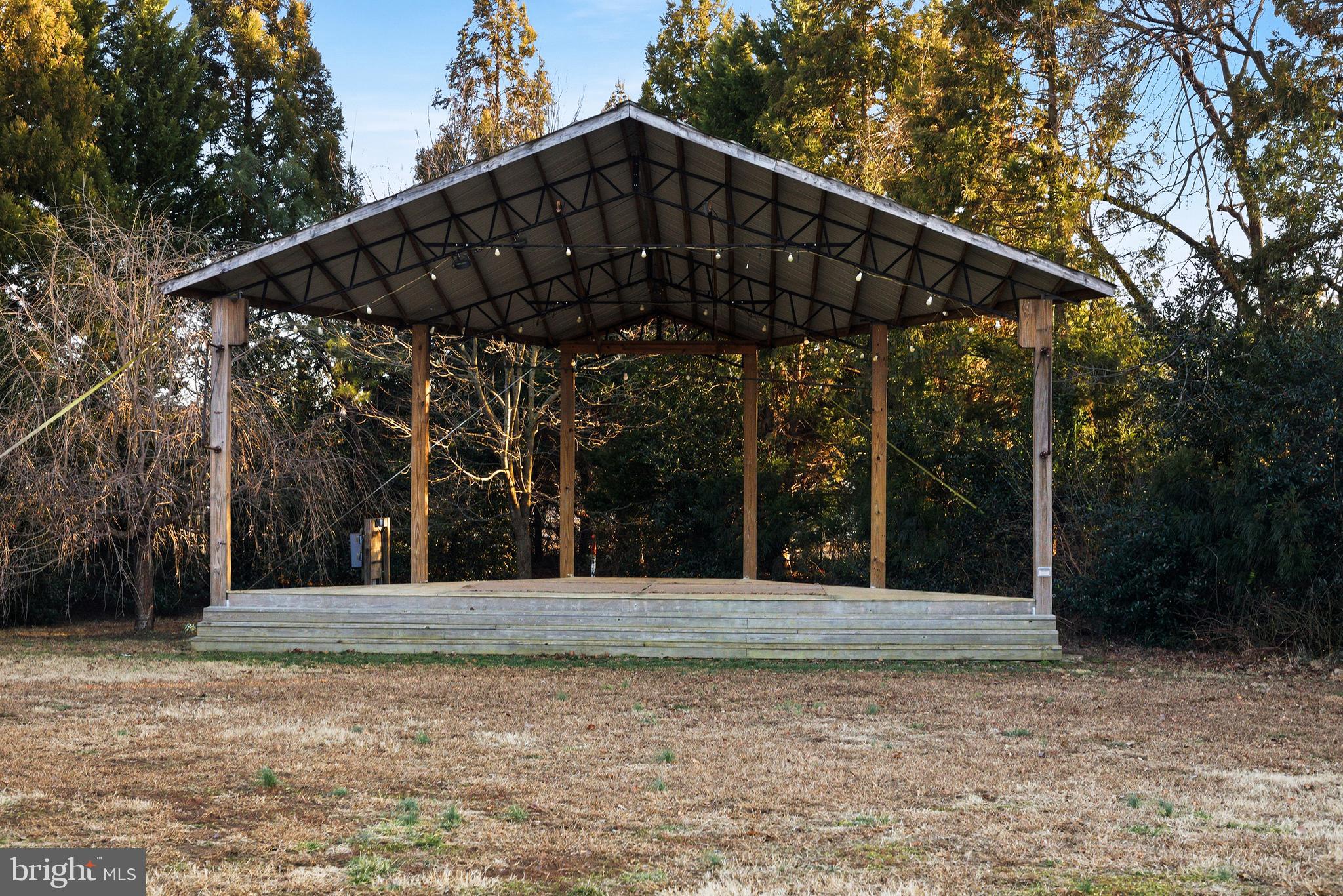 EPSOM FARM - Commercial Sale