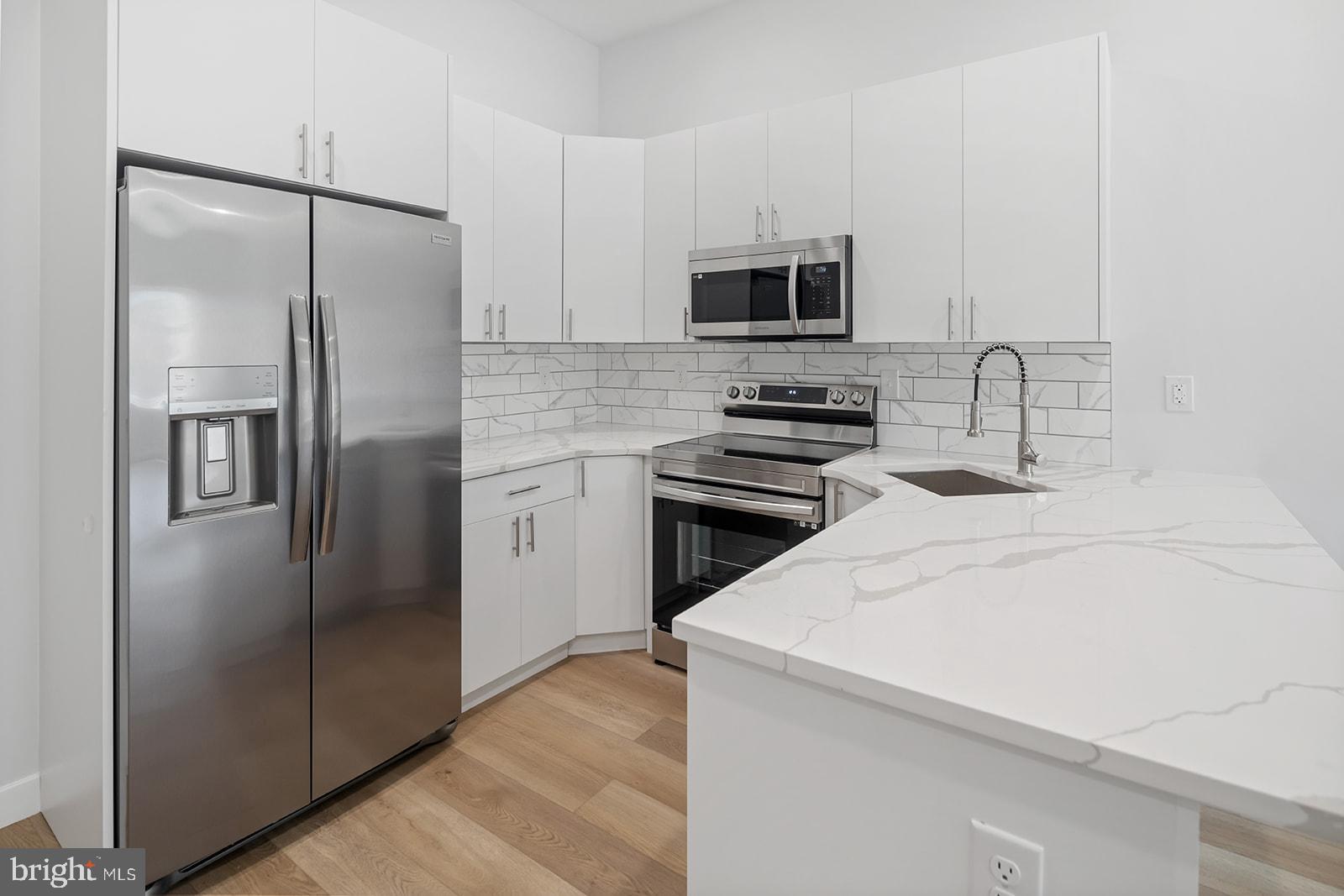 OLDE KENSINGTON - Residential