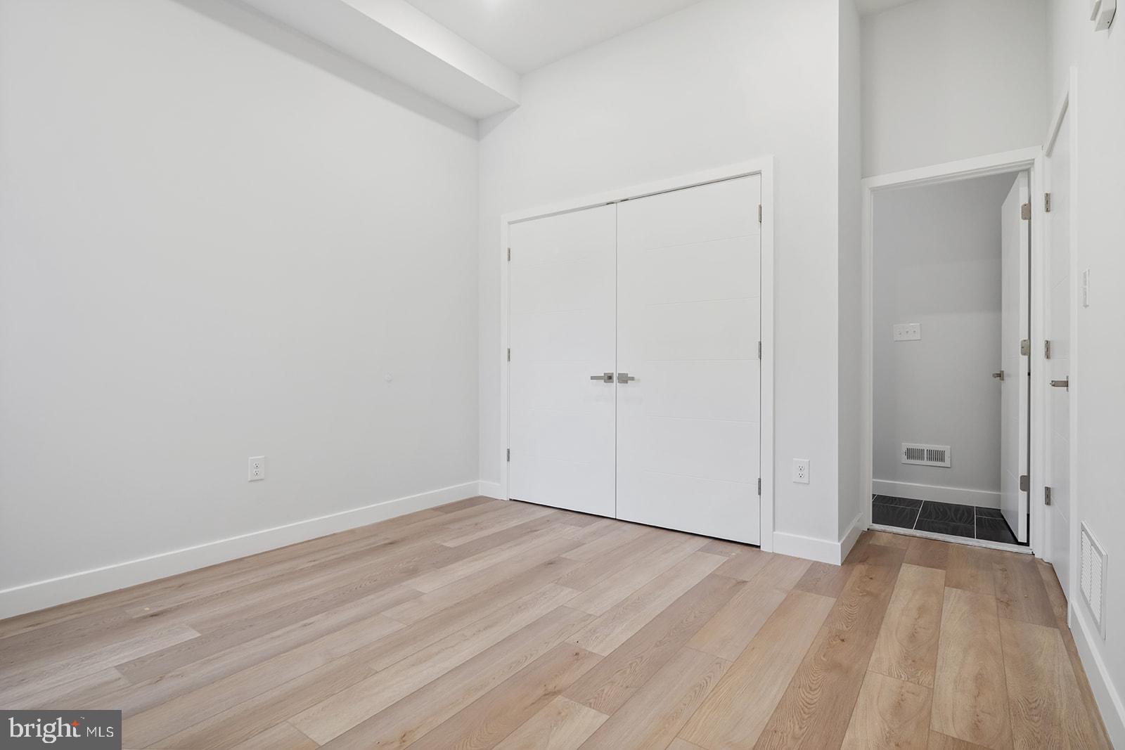 OLDE KENSINGTON - Residential