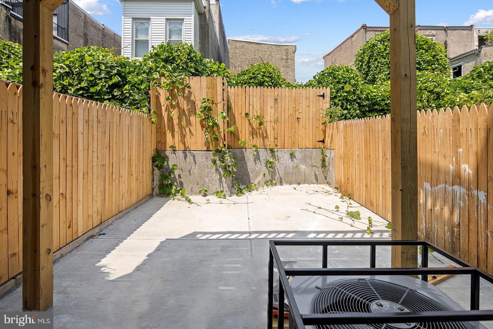 OLDE KENSINGTON - Residential