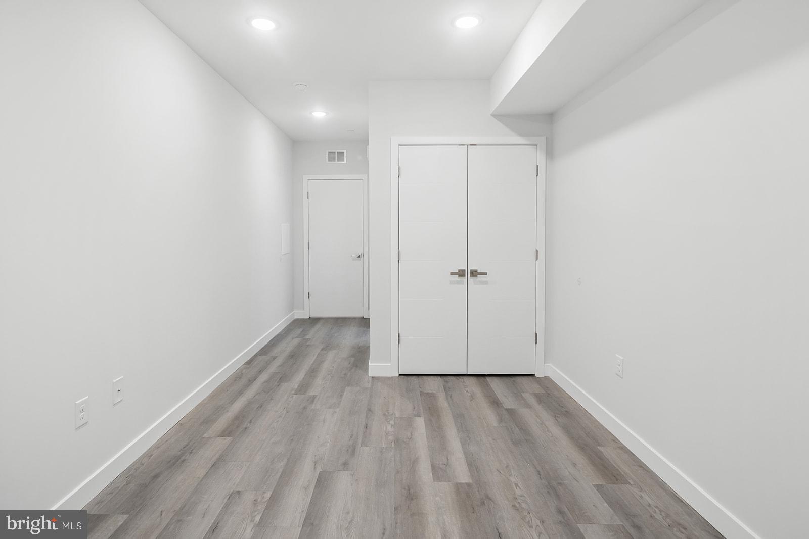 OLDE KENSINGTON - Residential