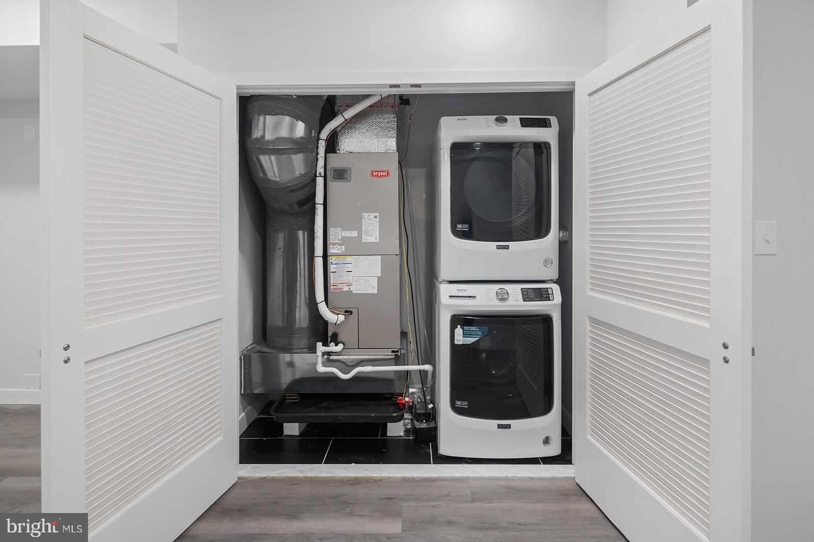 OLDE KENSINGTON - Residential