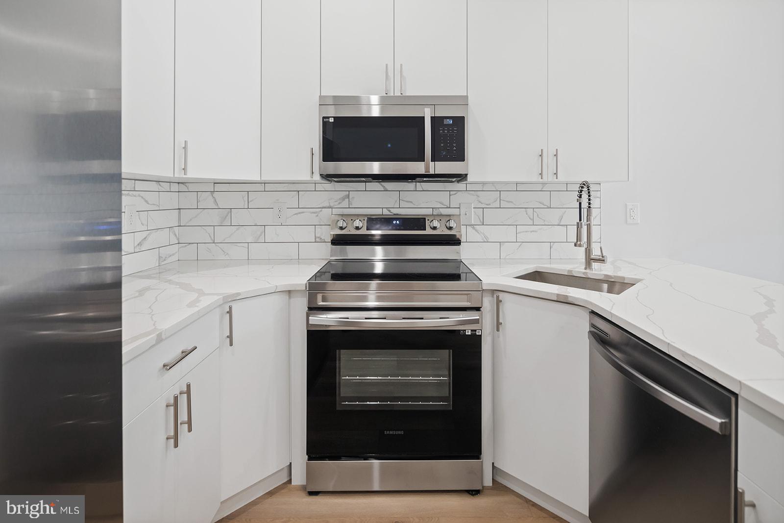 OLDE KENSINGTON - Residential