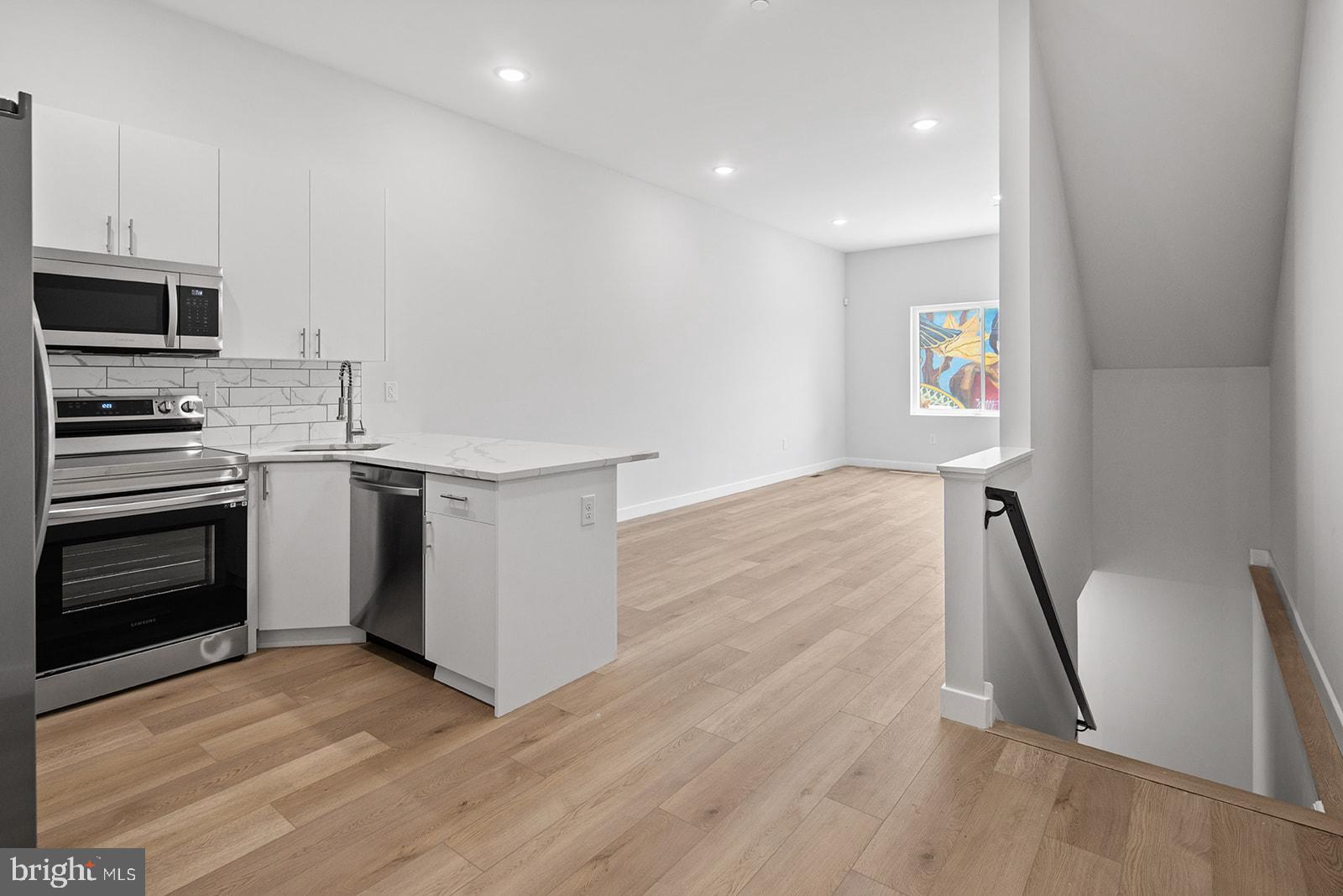 OLDE KENSINGTON - Residential